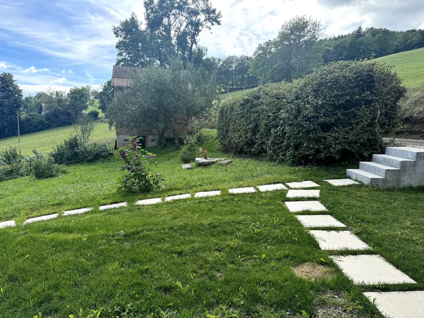 La remise au fond du jardin